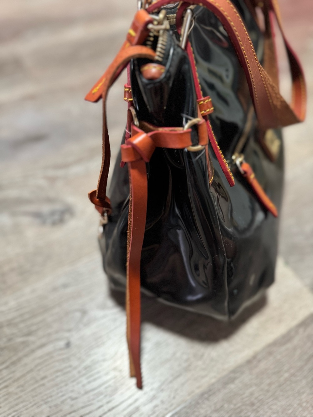 Dooney & Bourke Black Patent Shoulder Bag with Brown Trim - Picture 4 of 9